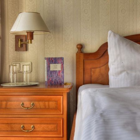 Hotel Am Markt Altentreptow Extérieur photo