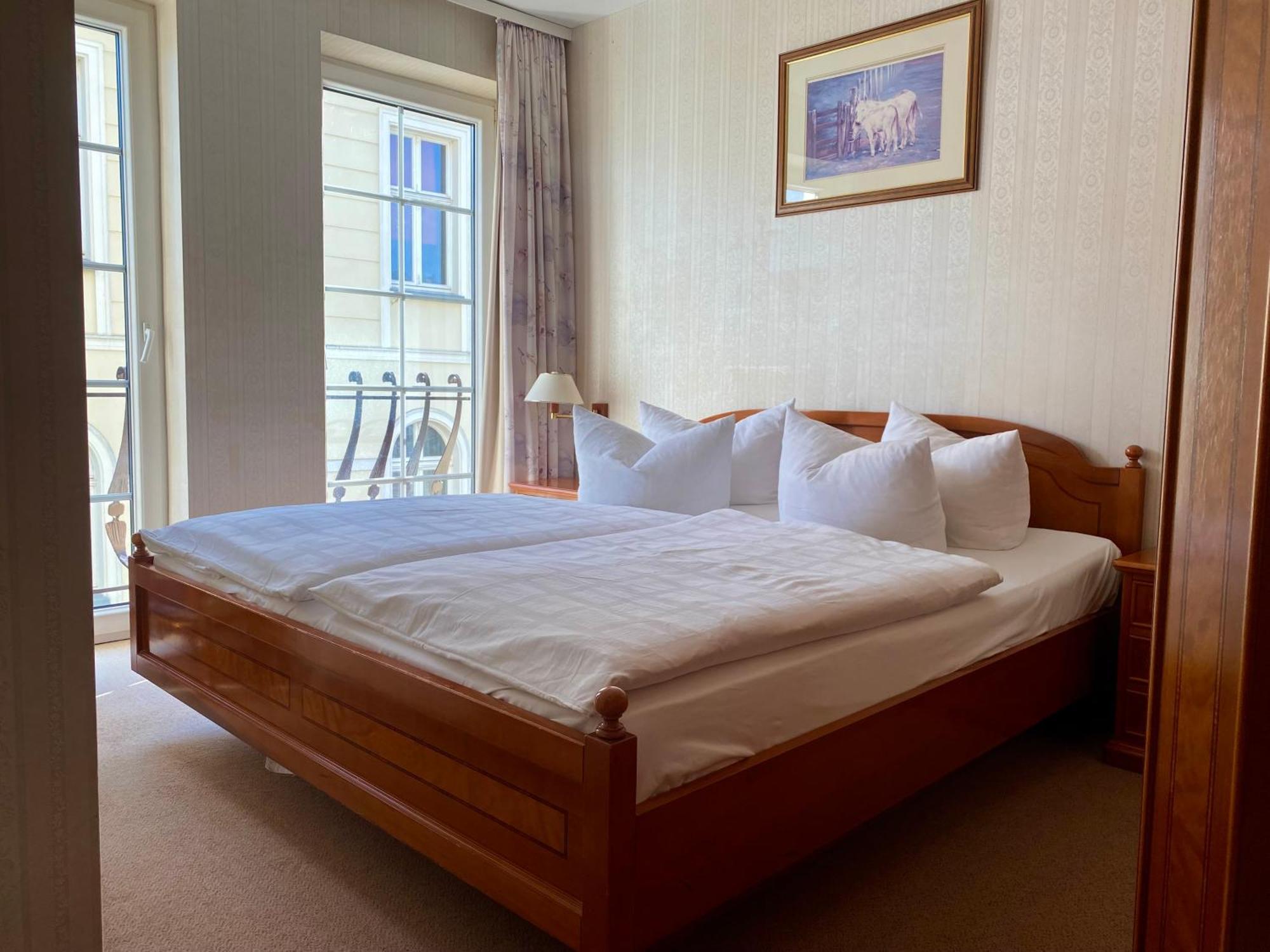 Hotel Am Markt Altentreptow Extérieur photo