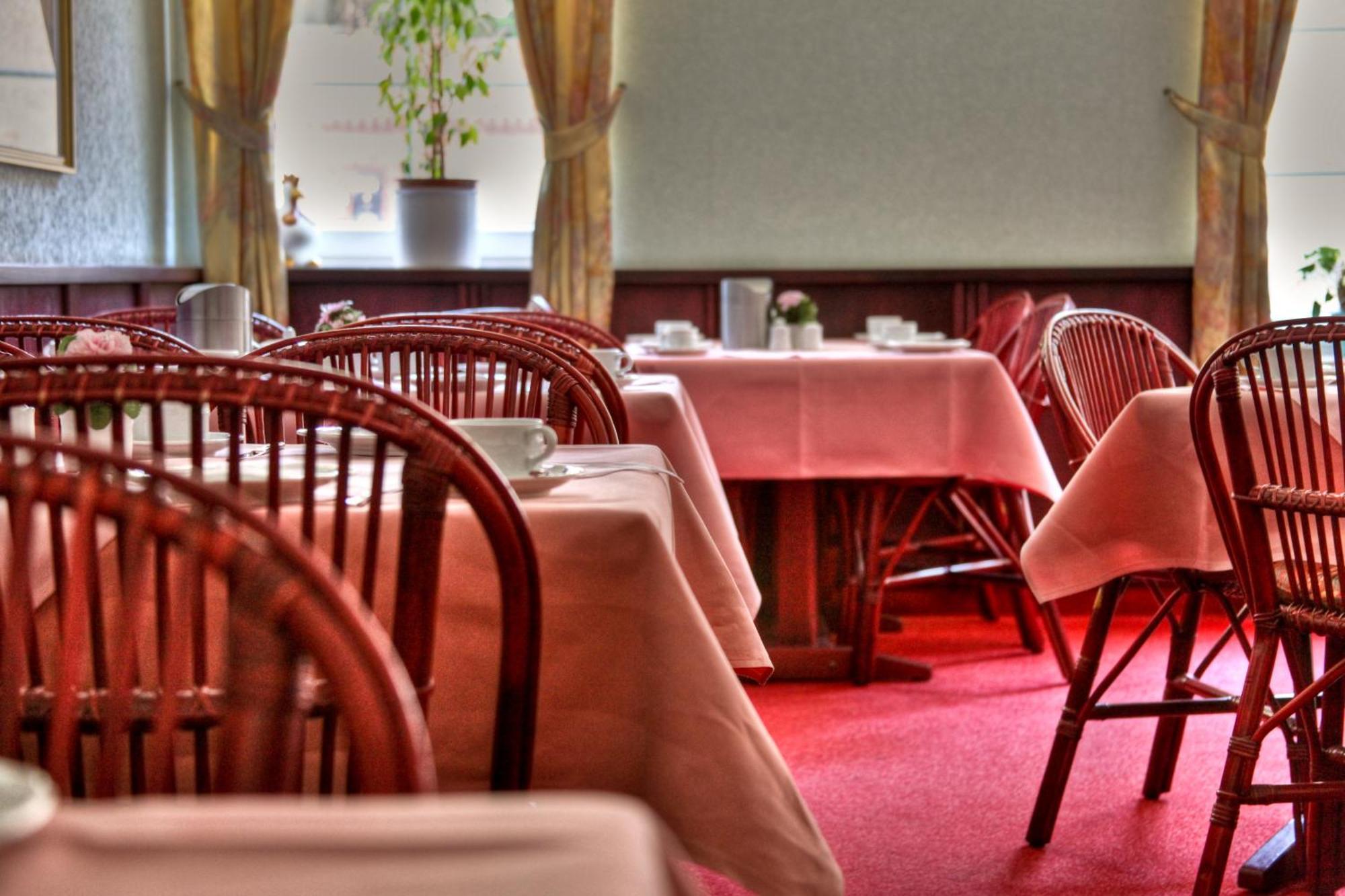 Hotel Am Markt Altentreptow Extérieur photo