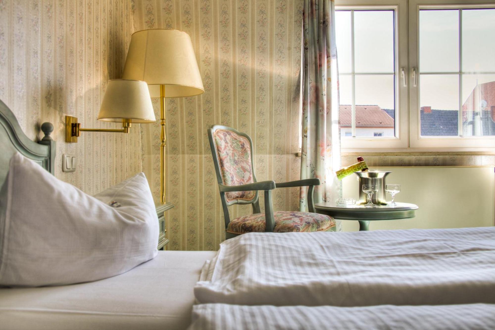 Hotel Am Markt Altentreptow Extérieur photo