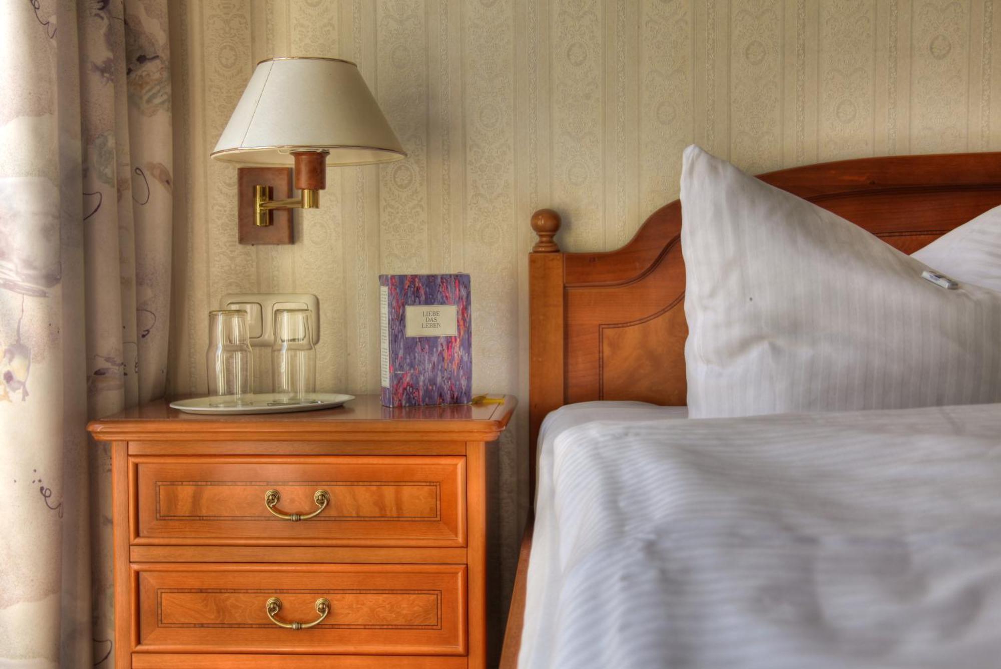 Hotel Am Markt Altentreptow Extérieur photo